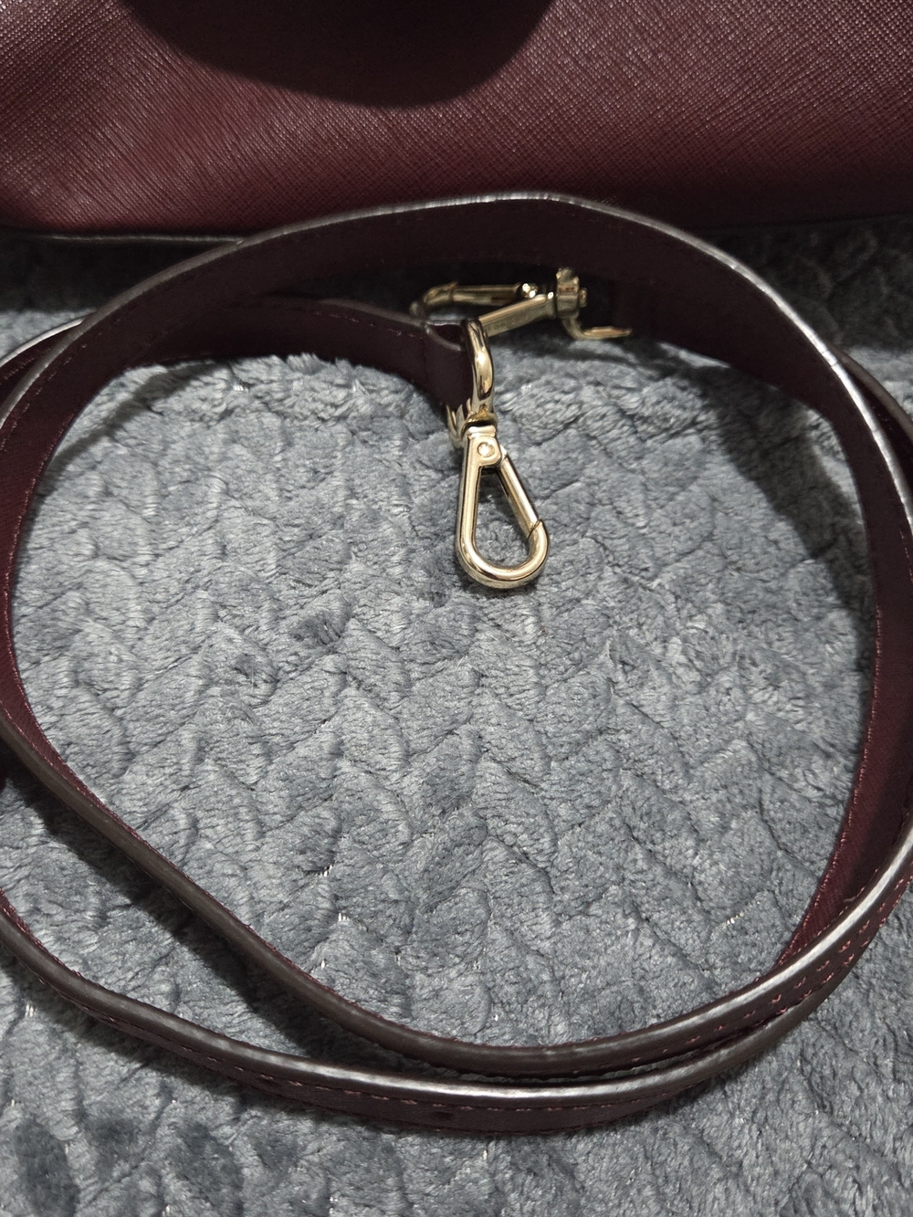 Michael Kors Cynthia Small Saffiano Leather Satchel Burgundy - Picture 3 of 10